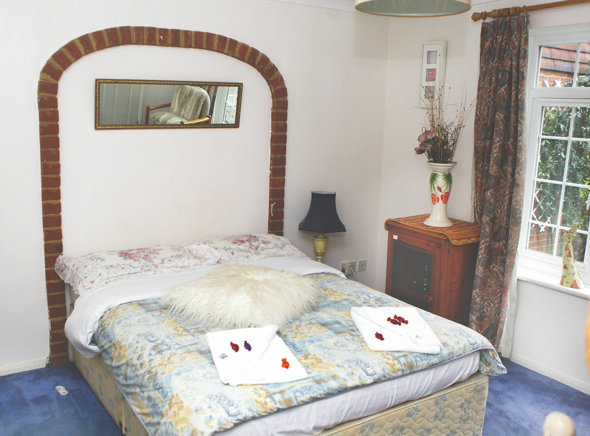 Da Vinci Guest House & Guest Parking, A Real Gem كرولي المظهر الخارجي الصورة